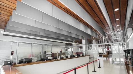 Akoestische baffles zonder kader